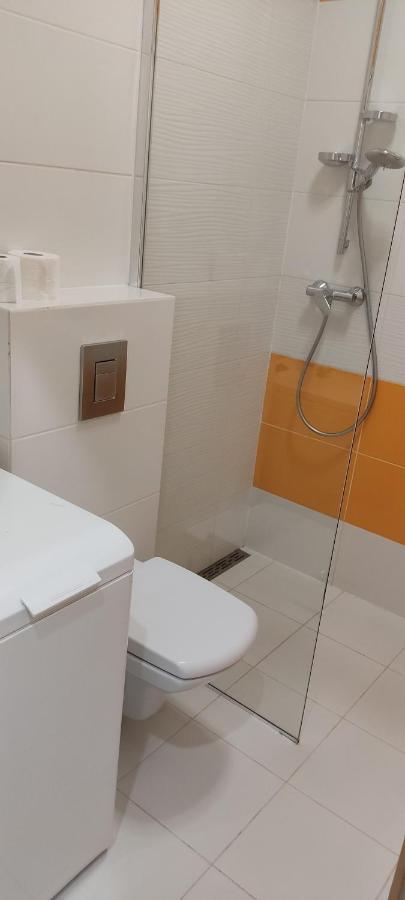 ורשה Be My Guest- Fontany Luxury Apartment Metro Wi-Fi Free Parking Zone מראה חיצוני תמונה
