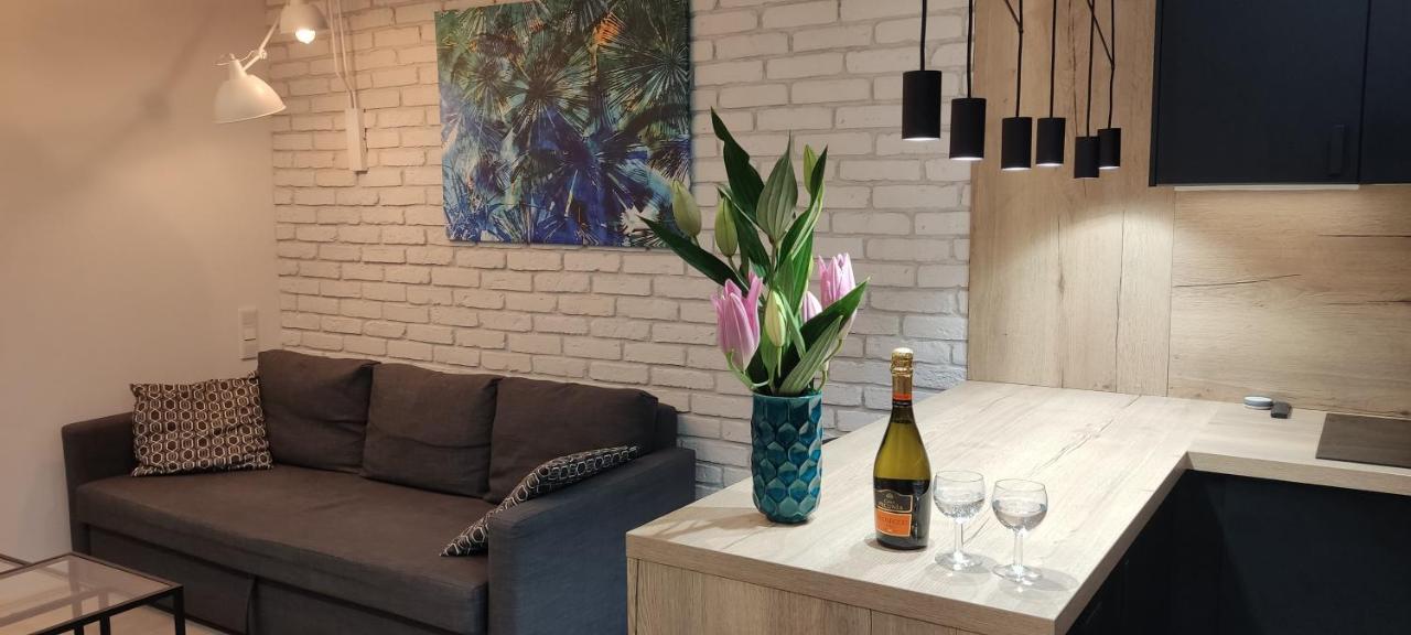 ורשה Be My Guest- Fontany Luxury Apartment Metro Wi-Fi Free Parking Zone מראה חיצוני תמונה