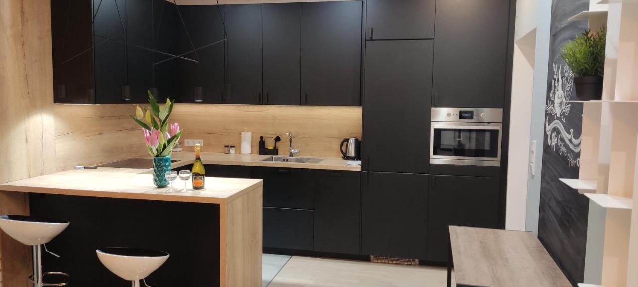 ורשה Be My Guest- Fontany Luxury Apartment Metro Wi-Fi Free Parking Zone מראה חיצוני תמונה