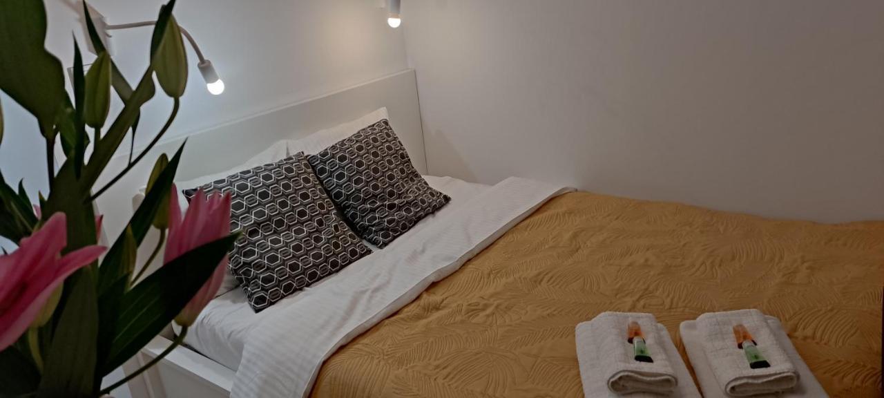 ורשה Be My Guest- Fontany Luxury Apartment Metro Wi-Fi Free Parking Zone מראה חיצוני תמונה